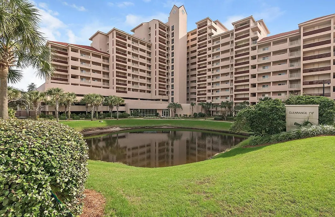 Beach Manor 1206-1